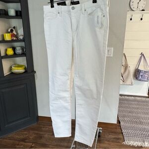 B anana Republic Classic White Denim Jeans – Size 8 (NWT)